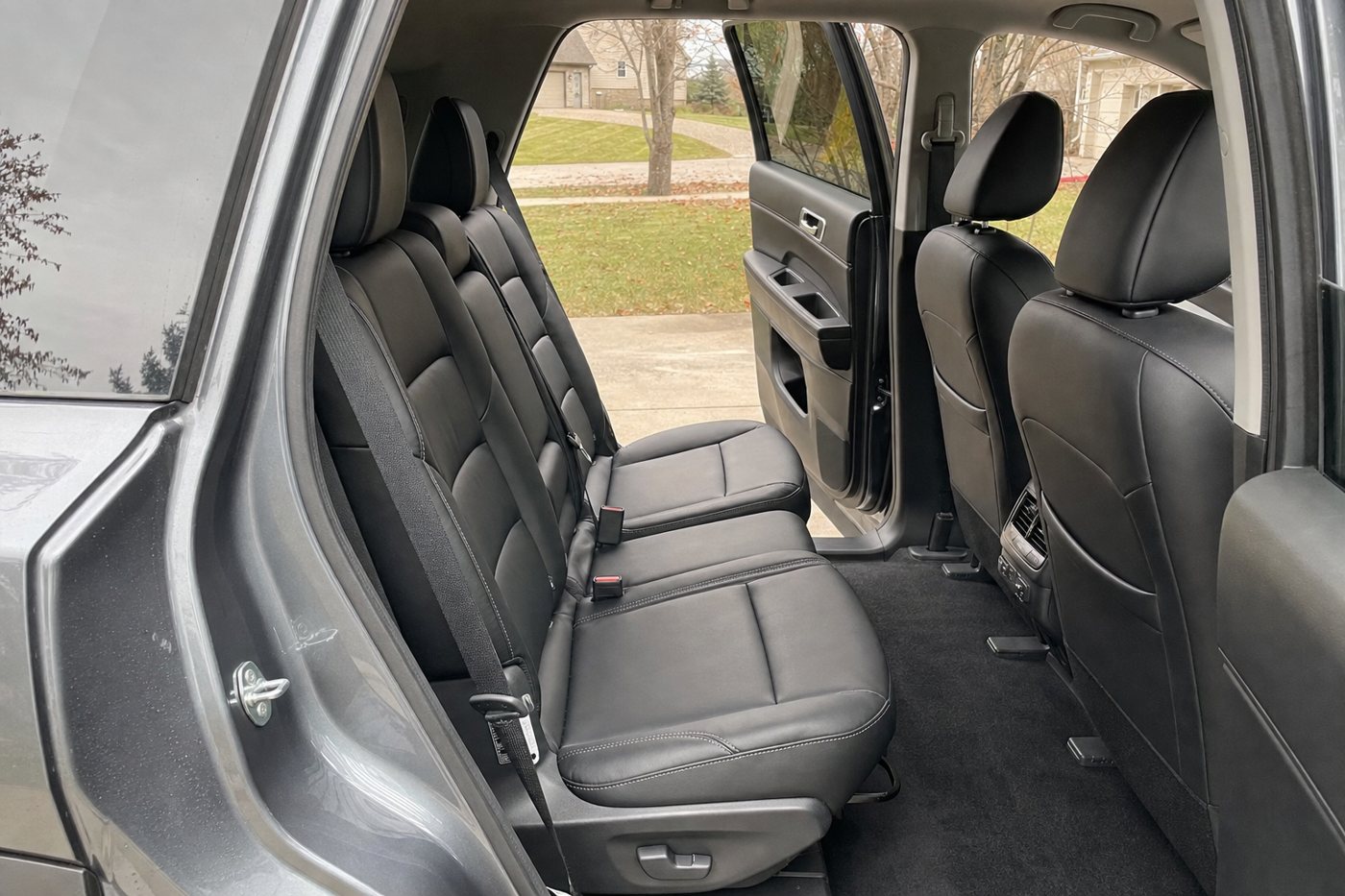 cleaned leather rear seats after detailing